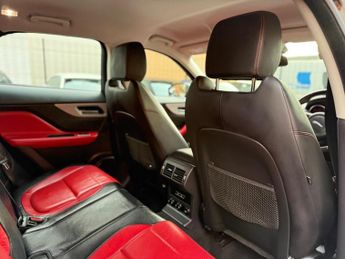 Jaguar F-PACE 2.0 D180 R-Sport Auto AWD Euro 6 (s/s) 5dr