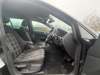 Volkswagen Golf 2.0 TDI BlueMotion Tech GTD (Nav) DSG Euro 6 (s/s) 5dr