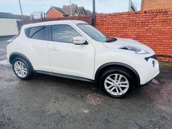 Nissan Juke 1.6 N-Connecta XTRON Euro 6 5dr