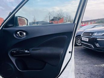 Nissan Juke 1.6 N-Connecta XTRON Euro 6 5dr
