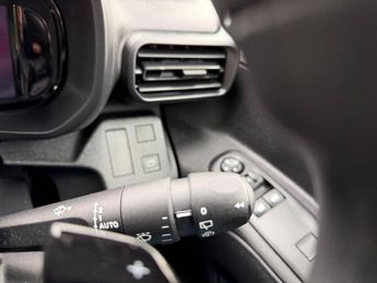 VAUXHALL COMBO LIFE DESIGN XL 7 Seater