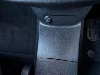 VAUXHALL COMBO LIFE SE XL S/S WAV Conversion