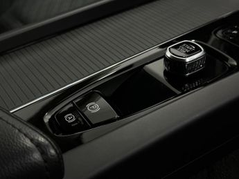 Volvo V60 2.0 B3 MHEV Momentum DCT Auto Euro 6 (s/s) 5dr