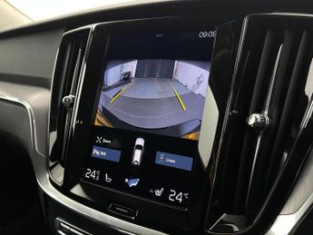 Volvo V60 2.0 B3 MHEV Momentum DCT Auto Euro 6 (s/s) 5dr