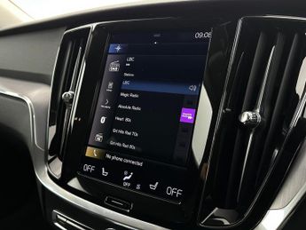 Volvo V60 2.0 B3 MHEV Momentum DCT Auto Euro 6 (s/s) 5dr