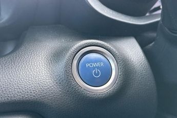 Toyota Yaris 1.5 VVT-h Dynamic E-CVT Euro 6 (s/s) 5dr