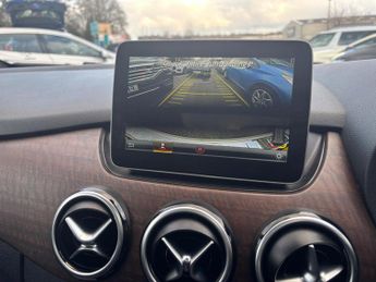 Mercedes-Benz B Class 1.6 B180 Exclusive Edition (Plus) 7G-DCT Euro 6 (s/s) 5dr
