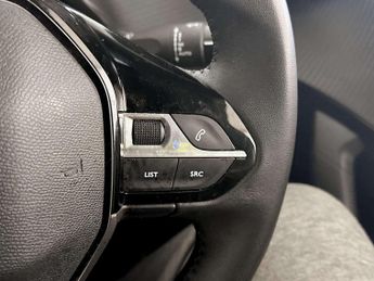 Peugeot E-2008 50kWh Active Premium + SUV 5dr Electric Auto (7kW Charger) (136 