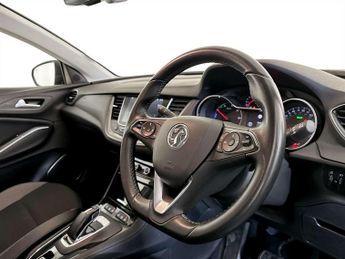 Vauxhall Grandland X 1.6 13.2kWh Business Edition Nav SUV 5dr Petrol Plug-in Hybrid A
