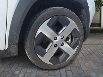 Hyundai INSTER Long Range 49kWh 02 5dr Automatic