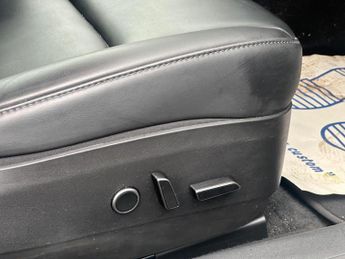 Tesla Model 3 (Dual Motor) Long Range Auto 4WDE 4dr