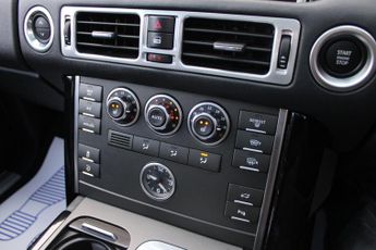 Land Rover Range Rover 4.4 TD V8 Vogue Auto 4WD Euro 5 5dr