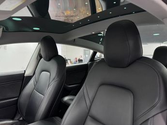 Tesla Model 3 Standard Range Plus Auto RWD 4dr