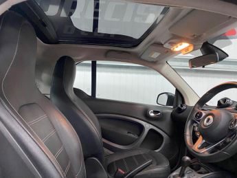 Smart fortwo 17.6kWh Prime (Premium) Auto 2dr (22kW Charger)