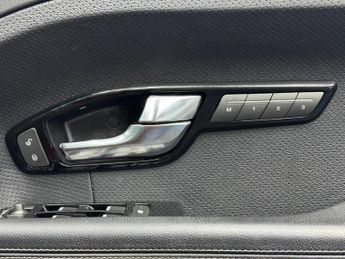 Land Rover Range Rover Evoque 2.2 SD4 Dynamic Auto 4WD Euro 5 5dr