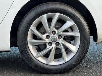 Vauxhall Astra 1.6 CDTi Design Sports Tourer 5dr Diesel Auto Euro 6 (136 ps)