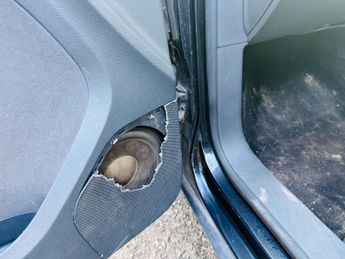 Volkswagen Touran 1.6 S 5dr (7 Seats)