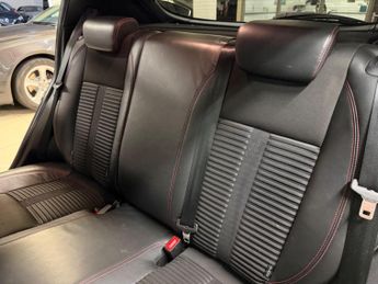 Alfa Romeo Giulietta 2.0 JTDM-2 Veloce Euro 5 (s/s) 5dr