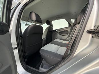 Ford Focus 1.6 Zetec 5dr