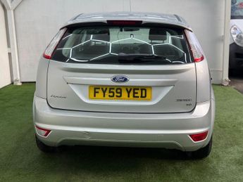 Ford Focus 1.6 Zetec 5dr