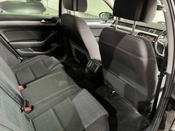 Volkswagen Passat 2.0 TDI EVO SE Nav DSG Euro 6 (s/s) 4dr