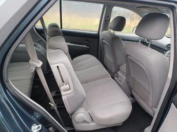 Kia Carens 2.0 CRDi GS 5dr