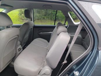 Kia Carens 2.0 CRDi GS 5dr