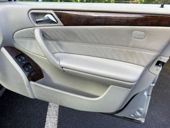 Mercedes-Benz C Class 1.8 C180 Kompressor Elegance SE 4dr