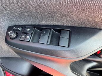 TOYOTA YARIS 1.5 VVT-h Launch Edition Hatchback 5dr Petrol Hybrid E-CVT Euro 