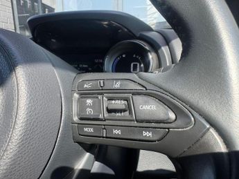 TOYOTA YARIS 1.5 VVT-h Launch Edition Hatchback 5dr Petrol Hybrid E-CVT Euro 
