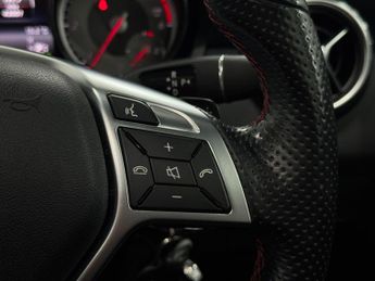 Mercedes-Benz GLA 2.1 GLA220d AMG Line (Premium Plus) 7G-DCT 4MATIC Euro 6 (s/s) 5