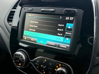 Renault Captur 1.5 dCi ENERGY Iconic EDC Euro 6 (s/s) 5dr