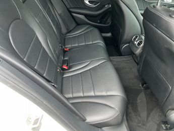 Mercedes-Benz C Class 2.1 C220d AMG Line (Premium) 7G-Tronic+ Euro 6 (s/s) 5dr