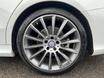 Mercedes-Benz C Class 2.1 C220d AMG Line (Premium) 7G-Tronic+ Euro 6 (s/s) 5dr