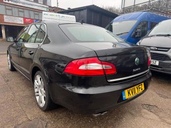 Skoda Superb 2.0 TDI Elegance DSG Euro 5 5dr