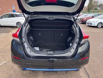 Nissan Leaf 40kWh N-Connecta Auto 5dr