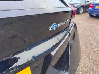 Nissan Leaf 40kWh N-Connecta Auto 5dr