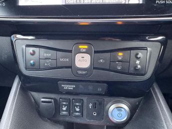 Nissan Leaf 40kWh N-Connecta Auto 5dr