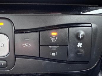 Nissan Leaf 40kWh N-Connecta Auto 5dr