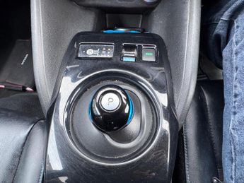 Nissan Leaf 40kWh N-Connecta Auto 5dr