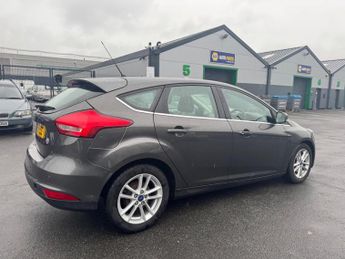 Ford Focus 1.6 Zetec Powershift Euro 6 5dr