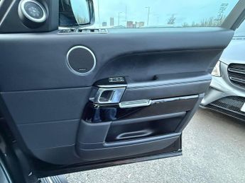 Land Rover Range Rover 3.0 TD V6 Vogue Auto 4WD Euro 6 (s/s) 5dr