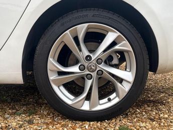 Vauxhall Astra 1.4i Turbo SRi Nav Auto Euro 6 (s/s) 5dr