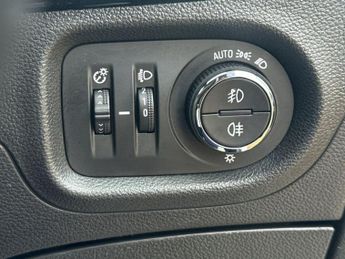 Vauxhall Astra 1.4i Turbo SRi Nav Auto Euro 6 (s/s) 5dr