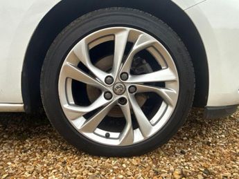 Vauxhall Astra 1.4i Turbo SRi Nav Auto Euro 6 (s/s) 5dr