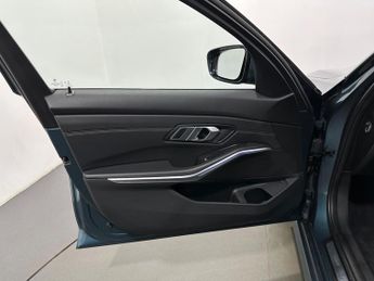 BMW 3 Series 2.0 318d MHT Sport Auto Euro 6 (s/s) 4dr