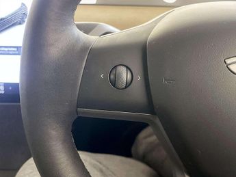 Tesla Model 3 Standard Range Plus Saloon 4dr Electric Auto RWD (241 bhp)