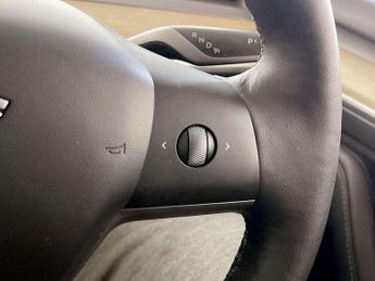 Tesla Model 3 Standard Range Plus Saloon 4dr Electric Auto RWD (241 bhp)