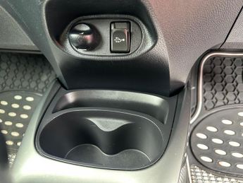 Toyota Yaris 1.5 VVT-h Icon E-CVT Euro 6 5dr