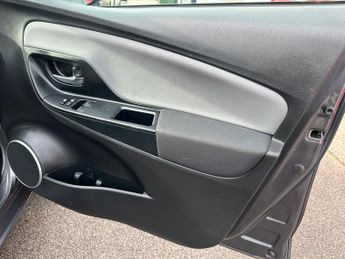 Toyota Yaris 1.5 VVT-h Icon E-CVT Euro 6 5dr